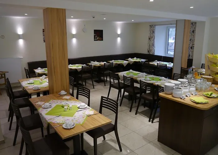 מלון Sutter's Landhaus 3*