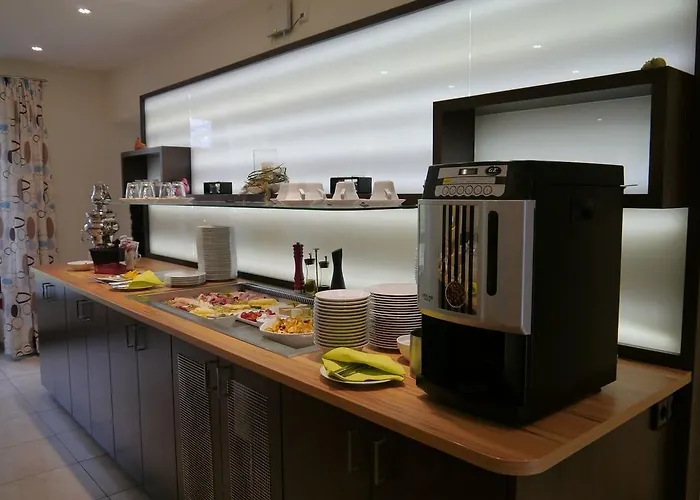 Sutter's Landhaus מלון Gensingen